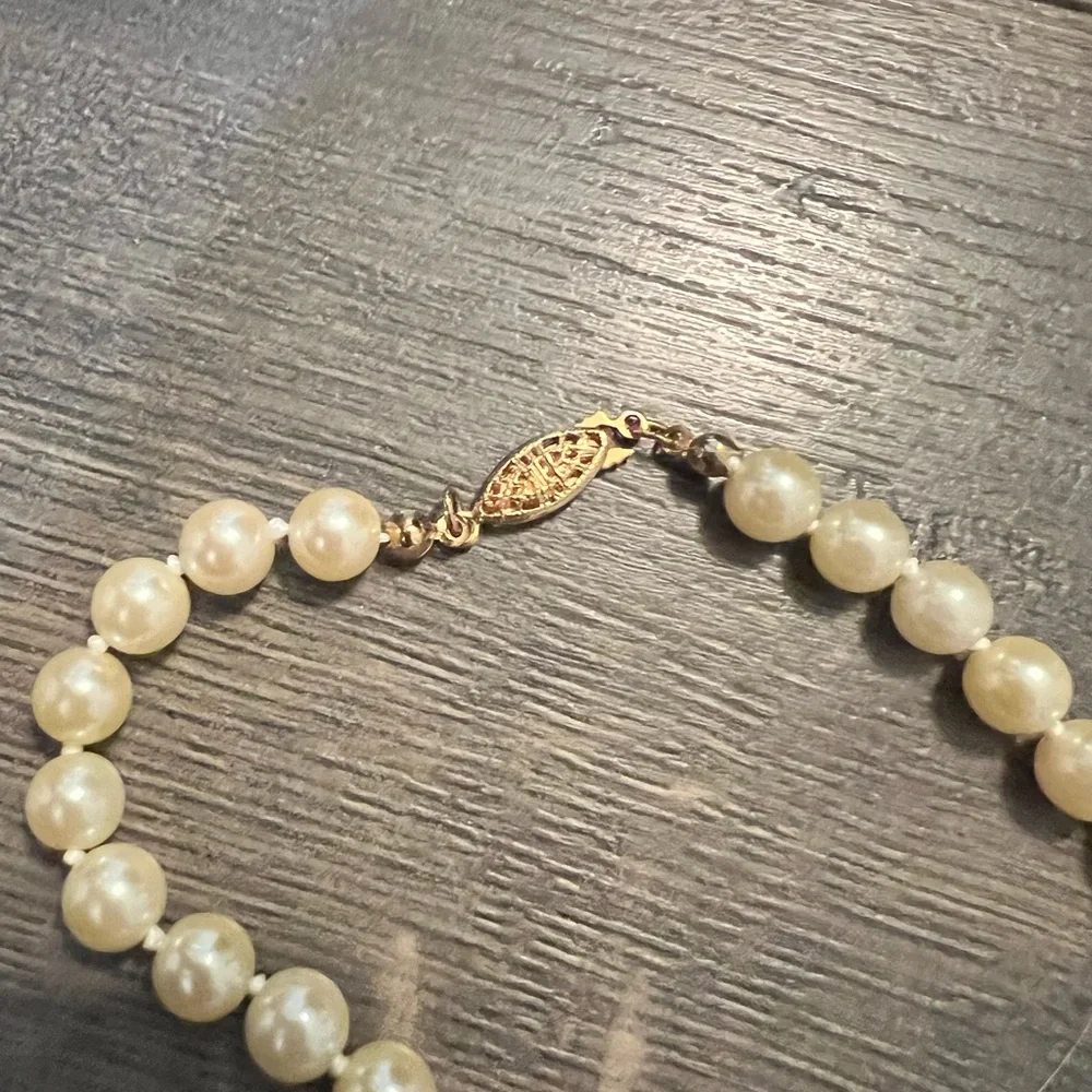 Avon Faux Pearl‎ Necklace
